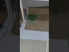 sistema RVM basato su intelligenza artificiale in più lingue per il riciclo di bottiglie, lattine e vetri di plastica